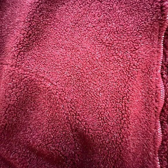 Men’s XL Maroon Sherpa Vest with Mickey Mouse – Disney Cozy & Stylish‎ - Picture 5 of 9